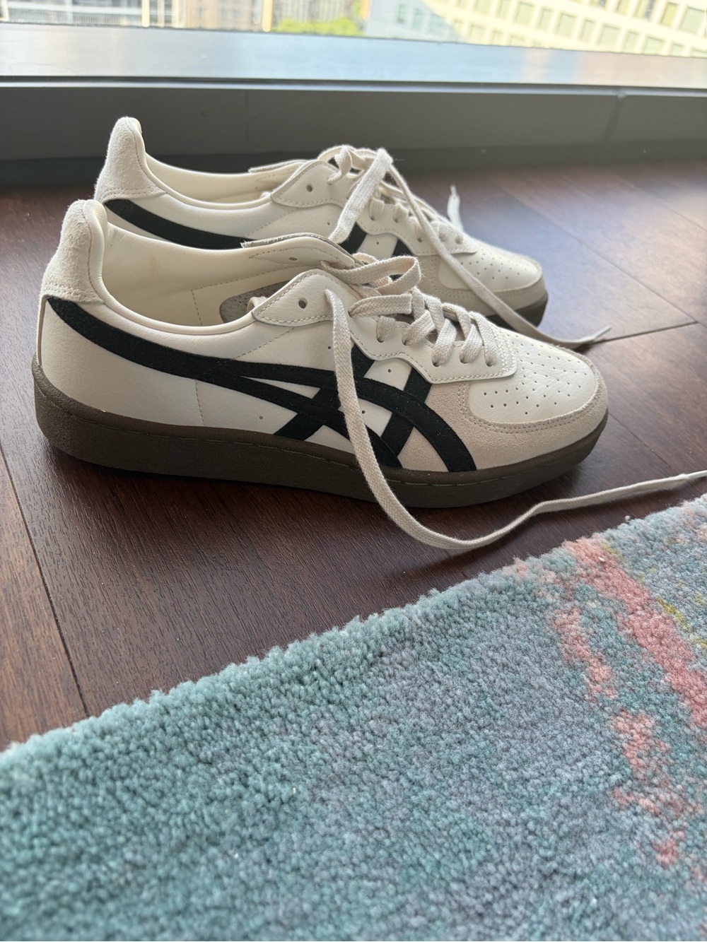 Onitsuka Tiger Cream & Black Low-Top Sneakers
